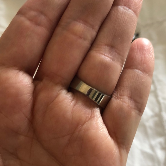 Flower ring - Picture 3 of 6